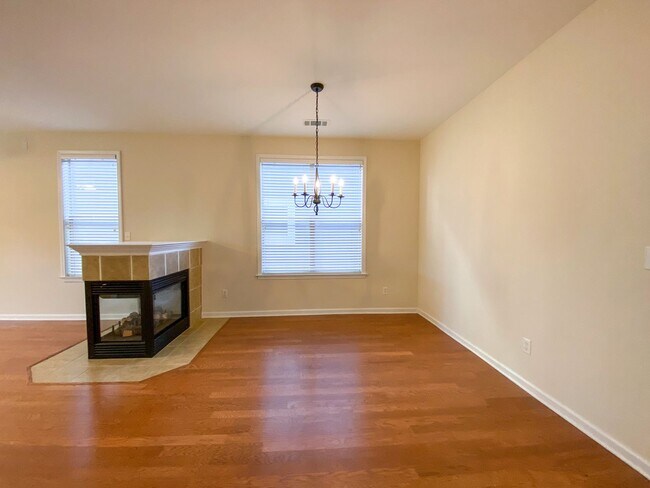 Building Photo - 3 bedroom 2.5 bathroom in Harbor Town Memphis