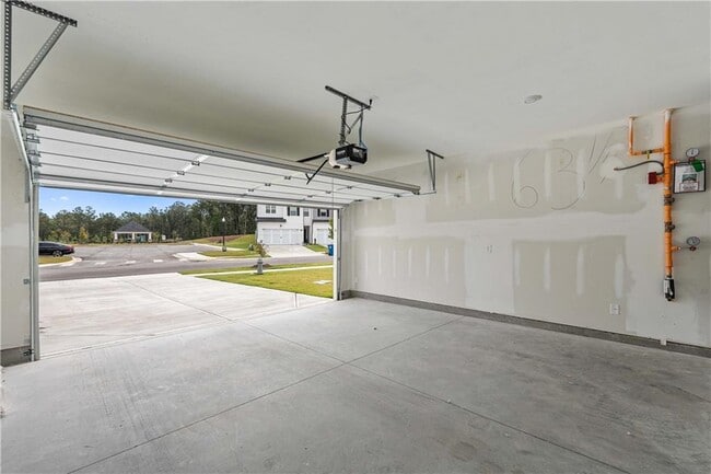 Building Photo - 334 Sound Cir