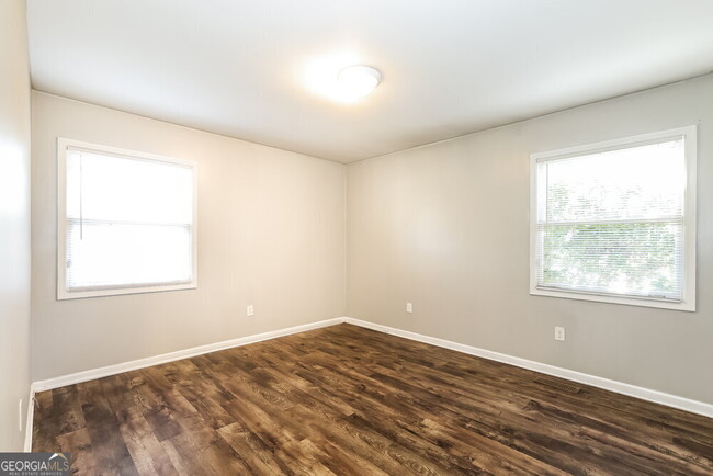 Building Photo - 3024 Kingston Ct