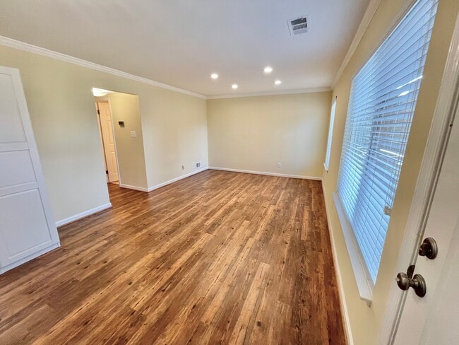 Building Photo - 1661 Westwind Way