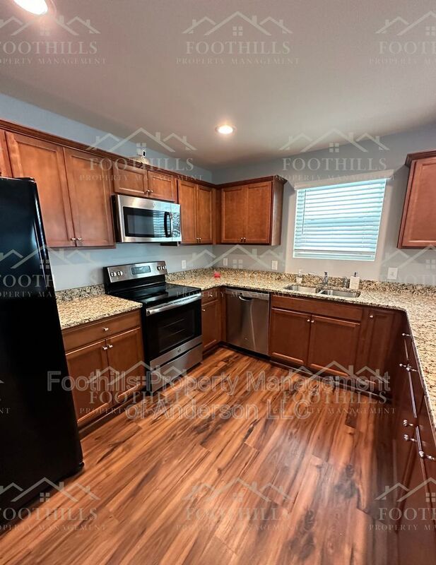 Building Photo - 123 Traditions Blvd