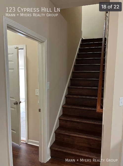 Building Photo - 123 Cypress Hill Ln