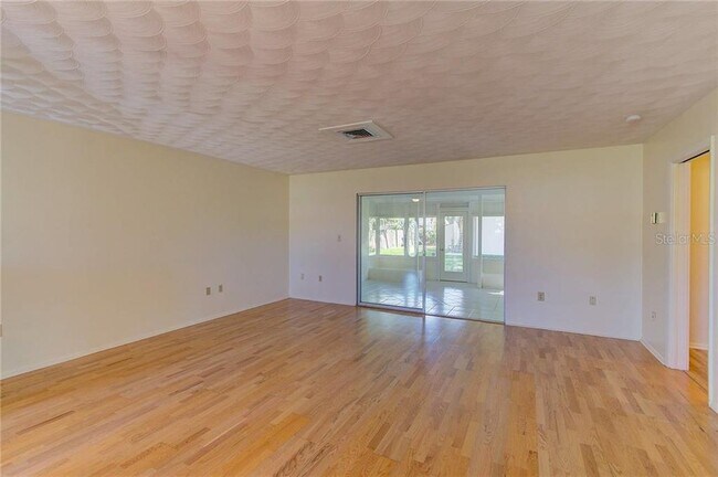 Building Photo - 3208 48th Ave Dr W