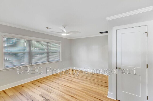 Building Photo - 1757 Skinner Ave