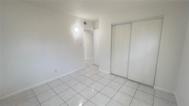 Building Photo - 110 14th Ave SW