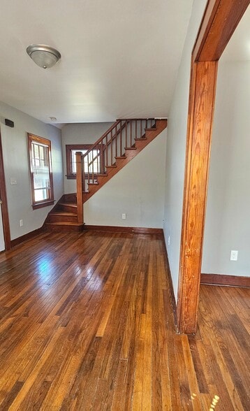 Building Photo - 235 Foxon Rd