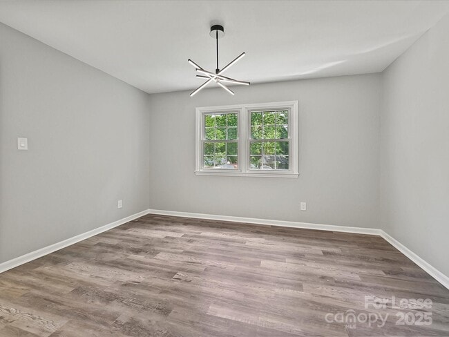 Building Photo - 2544 Cedarwild Rd