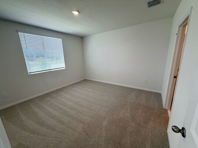 Building Photo - 1483 Brekey Wy