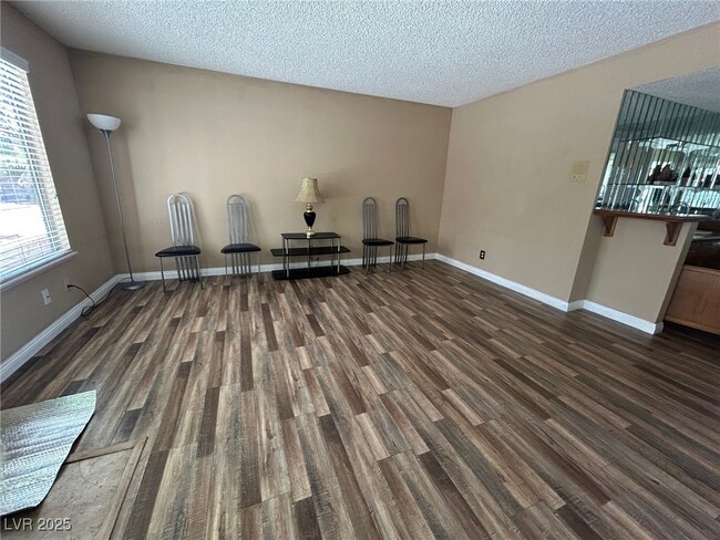 Building Photo - 2937 Crystal Bay Dr