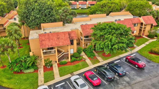 Building Photo - 11255 Green Lake Dr