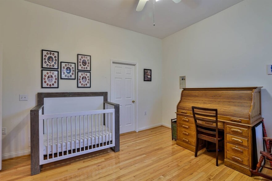 Study/Bedroom - 11633 Chancery Ln