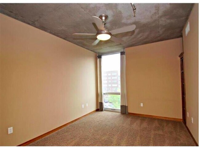 Building Photo - 730 N 4th St