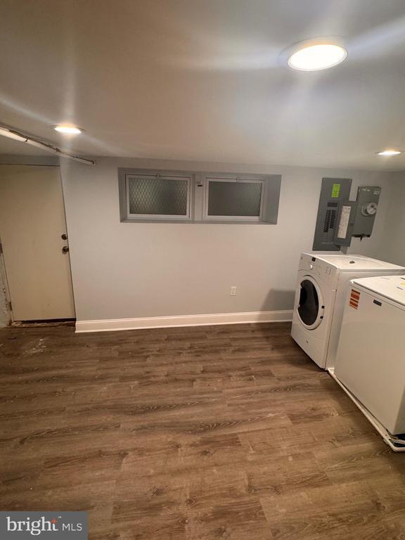 Building Photo - 5200 Ready Ave