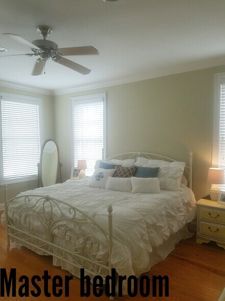 Building Photo - 407 E Hull St