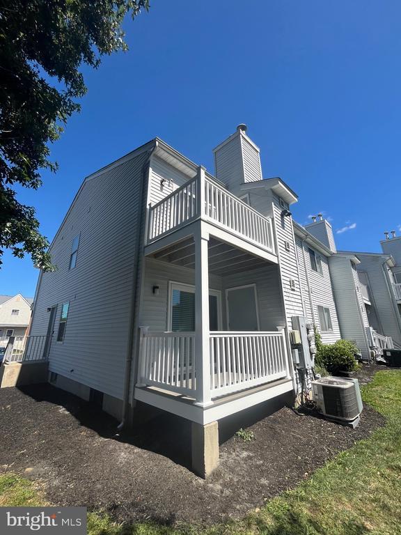 Building Photo - 815 Woodchip Rd