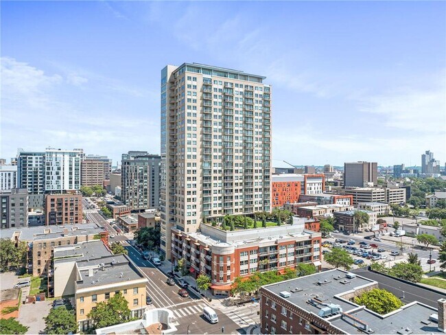 Building Photo - 929 Portland Ave