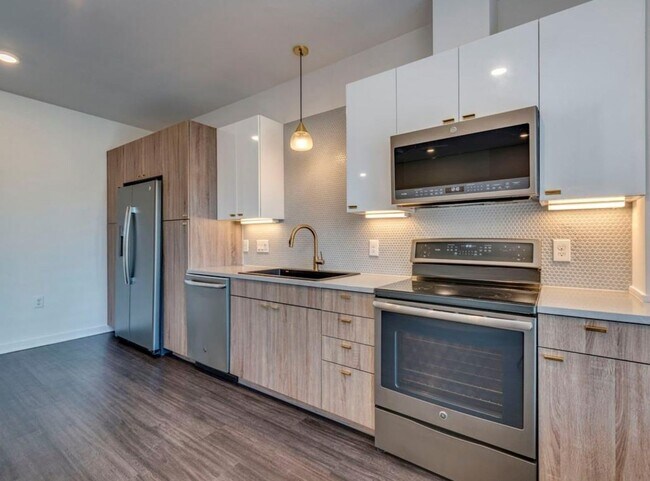 Building Photo - Modern 1 Bedroom, 1 Bath Condo at Public Lofts