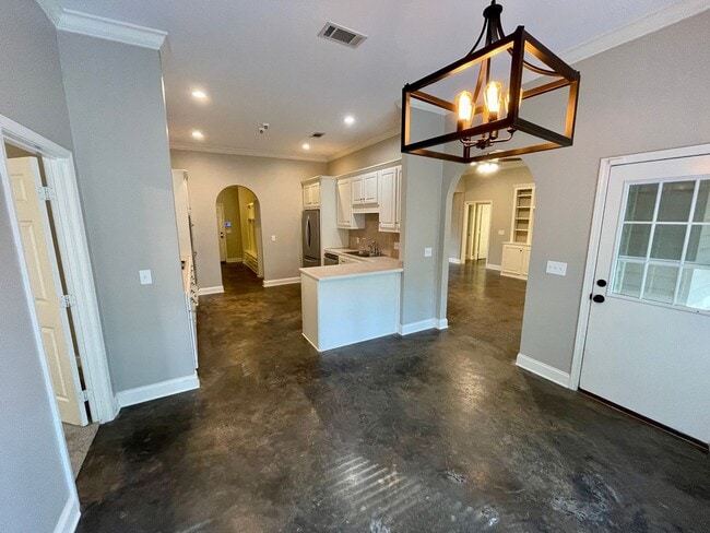 Building Photo - 4 bed 2.5 bath home in Ridgeland!*MOVE IN ...