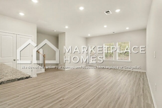 Building Photo - 2101 Avalon Rdg