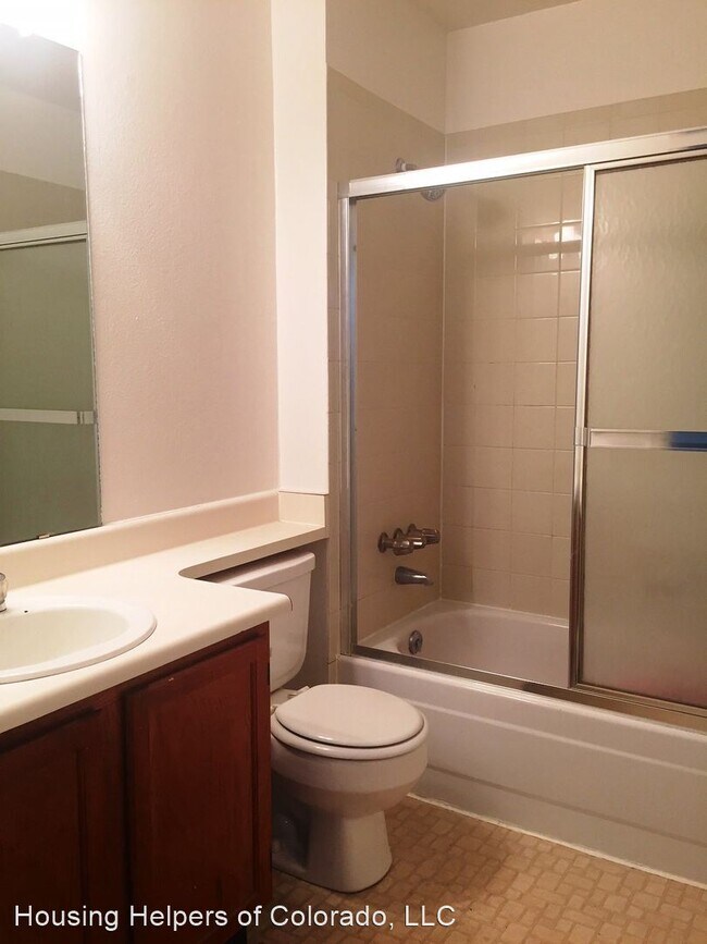 Building Photo - 2 br, 1 bath House - 3021 Kings Ridge Blvd #2