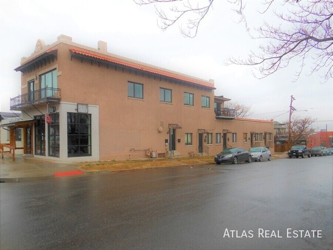 Building Photo - 1523 W 34th Ave