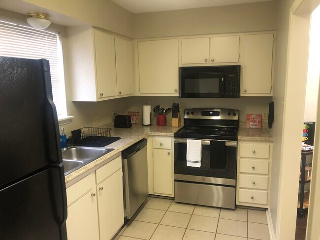 Primary Photo - 1670 Brightside Dr