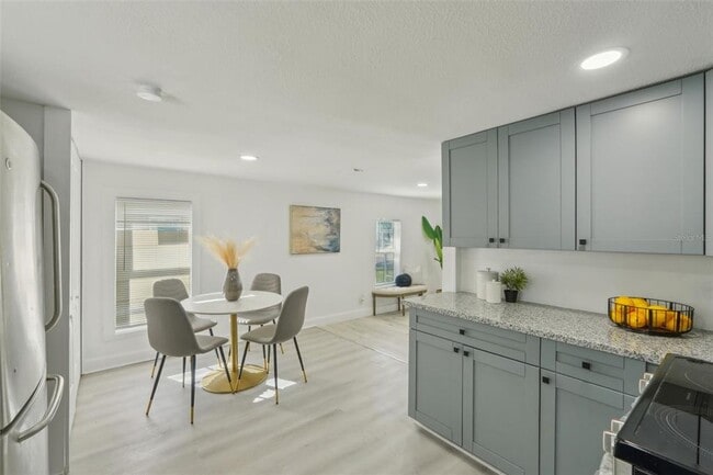 Building Photo - 2111 E Ellicott St