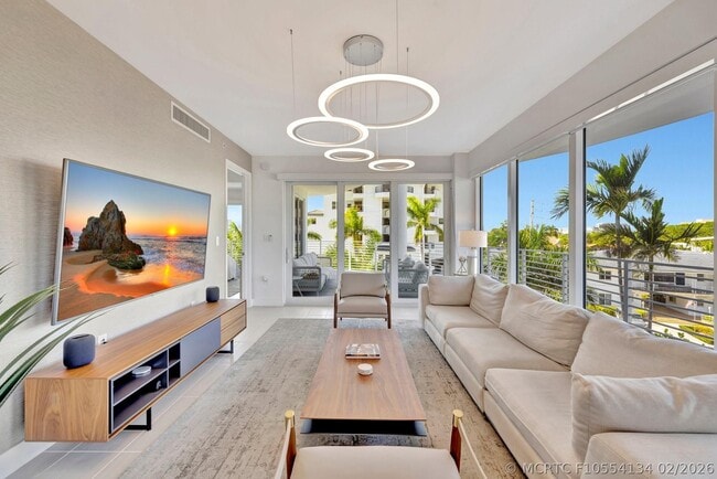 Building Photo - 612 Bayshore Dr