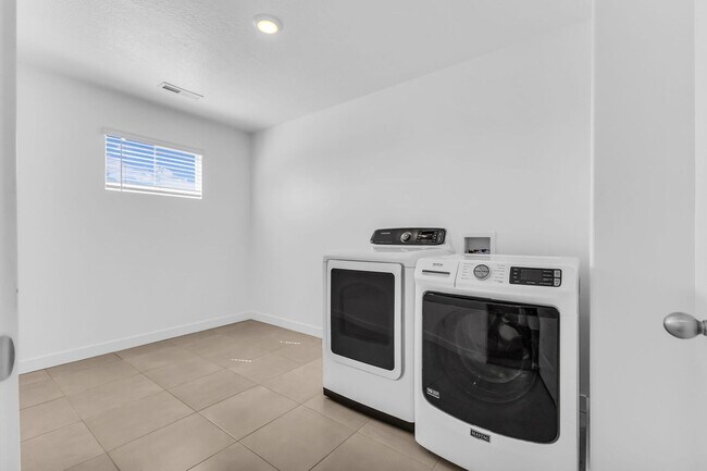 Building Photo - 4018 W 1200 S