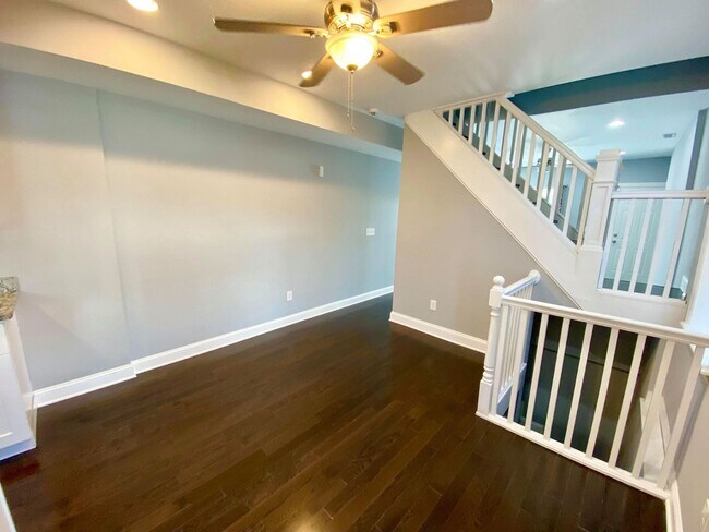 Building Photo - Stunning 2bed/3.5ba Highlandtown Home - Re...