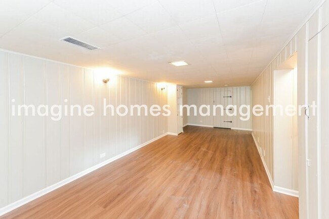 Building Photo - 2521 Oregon Ave S