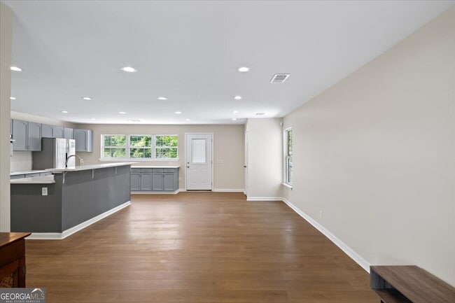 Building Photo - 103 Farmington Dr