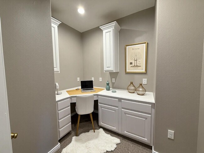 Building Photo - 3517 Oak Landing