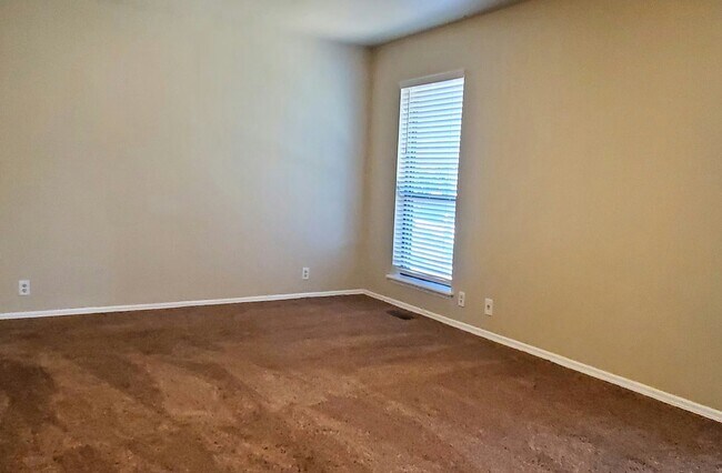 Building Photo - 5532 E 61st Pl