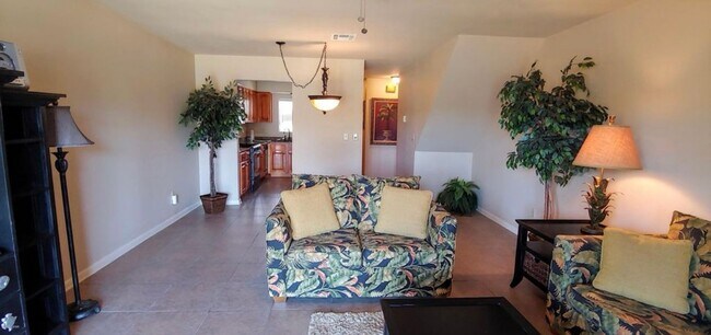 Building Photo - 2 BR and 2 Baths overlooking the Tennis Court