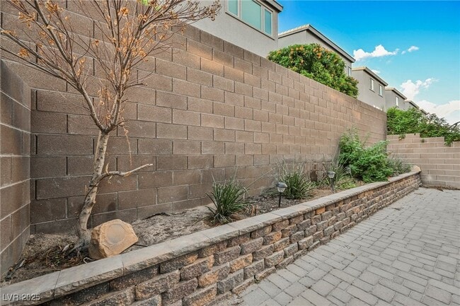 Building Photo - 8081 Misty Canyon Ave