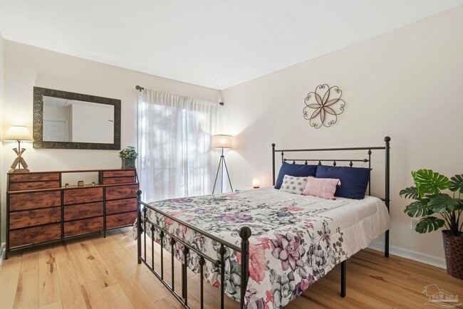 Building Photo - 4822 Huron Dr