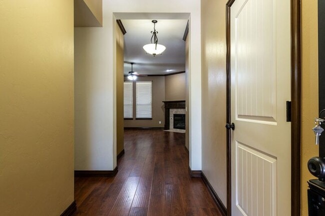 Building Photo - 2405 SW 138th St