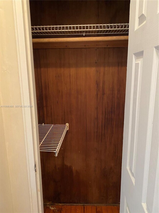 Building Photo - 40 Almeria Ave