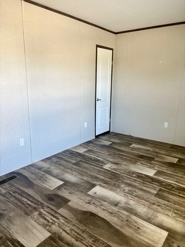 Building Photo - 150 Private Road 1610