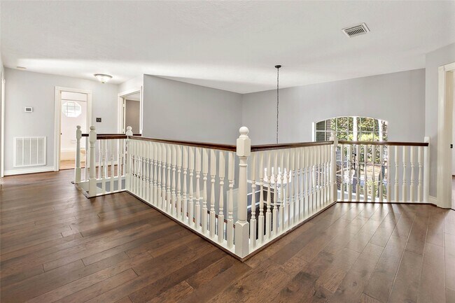Building Photo - 3 Bough Leaf Pl