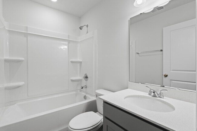 Building Photo - 815 Coburg Ln