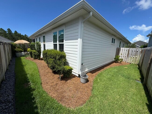 Building Photo - 71 Cambium Ct
