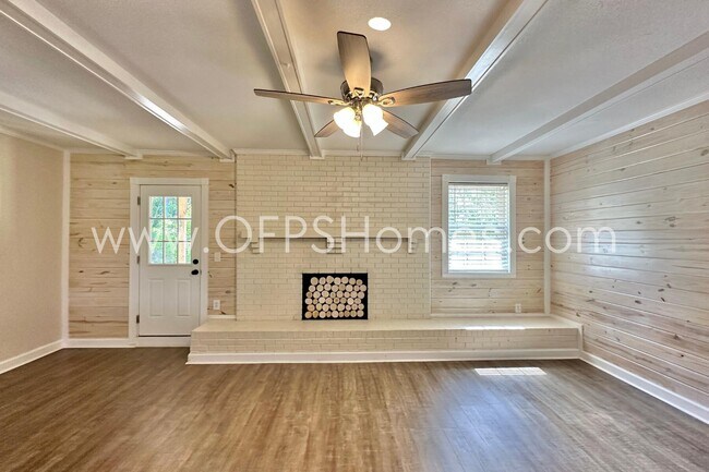 Building Photo - 4490 FL-87