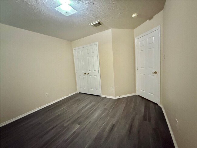 Building Photo - 6311 Rumford Ln
