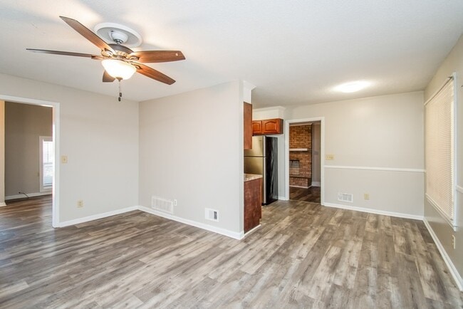 Building Photo - 1608 Darnell Rd