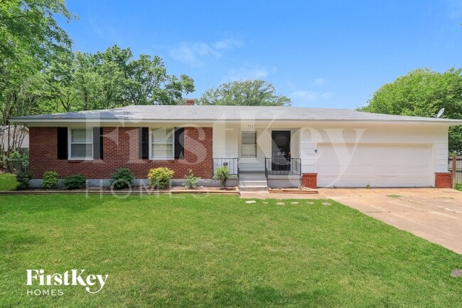 Building Photo - 3021 Chaucer Ln