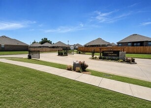 Building Photo - 7021 Labelle Dr