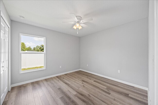 Building Photo - 5887 SW 154th Lane Rd