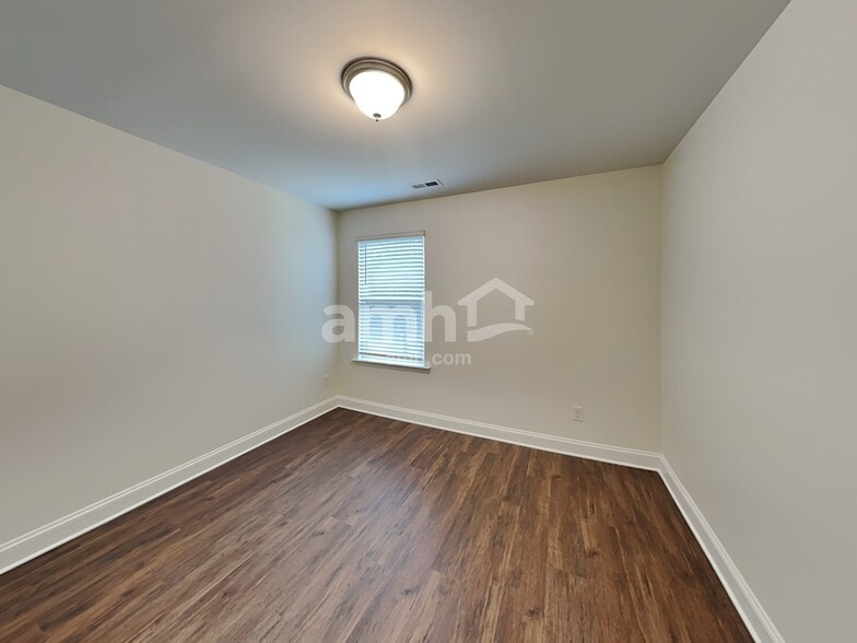 Building Photo - 7034 Garrett Ct